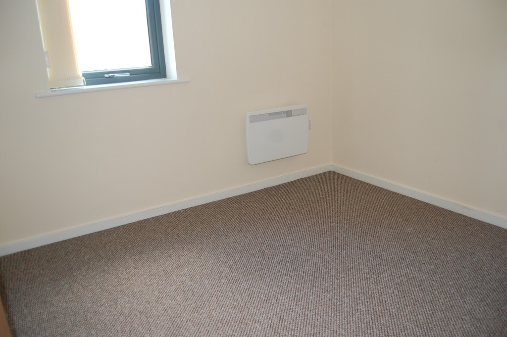 Images for The Decks  Runcorn Cheshire EAID:0c021585af0b9d676445b7c53ff3beb9 BID:1