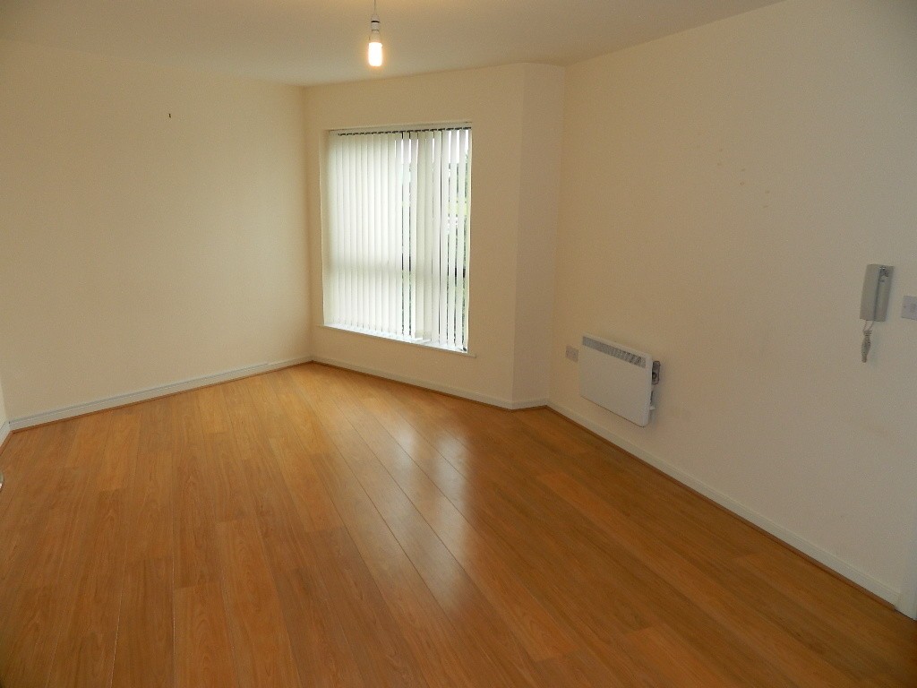 Images for The Decks  Runcorn Cheshire EAID:0c021585af0b9d676445b7c53ff3beb9 BID:1