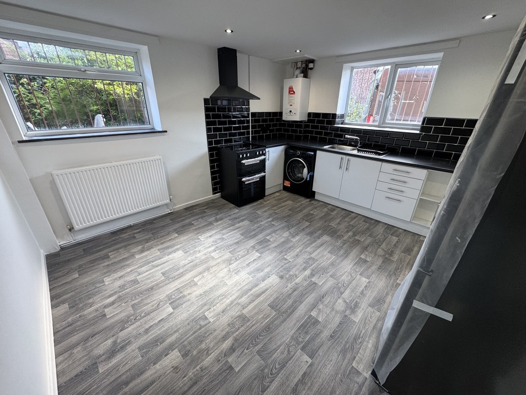 Images for Longcauseway Farnworth Bolton Lancashire EAID:0c021585af0b9d676445b7c53ff3beb9 BID:1