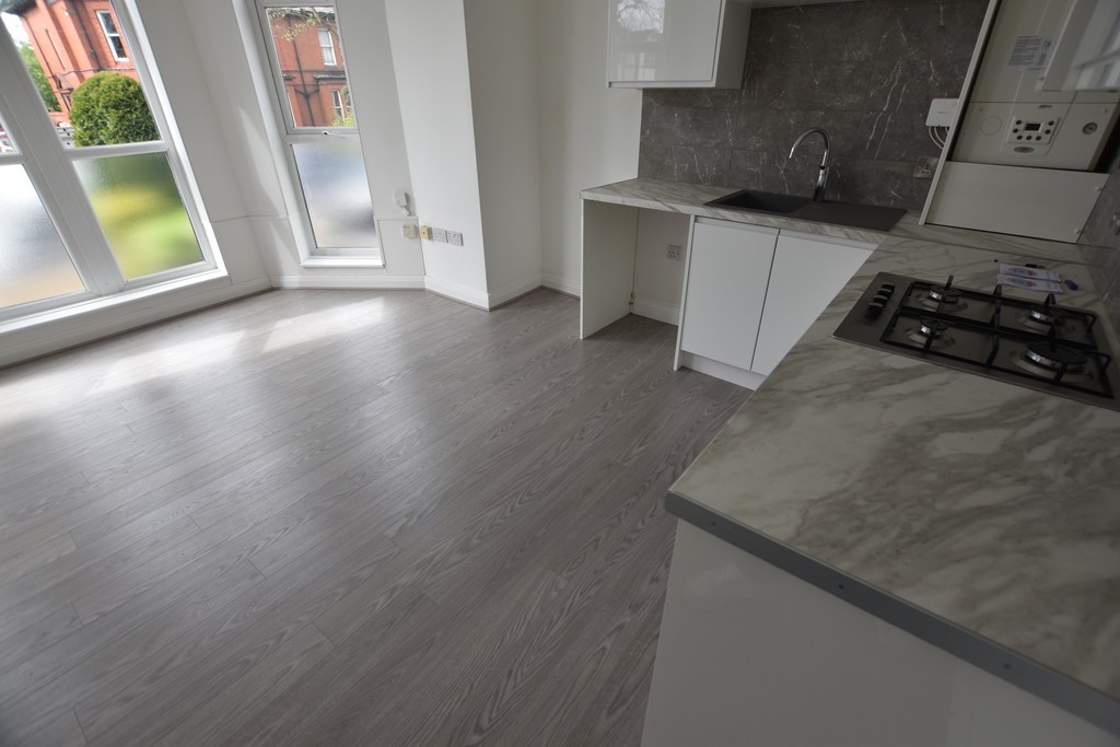 Images for Flat 2 30 Park Road EAID:0c021585af0b9d676445b7c53ff3beb9 BID:1