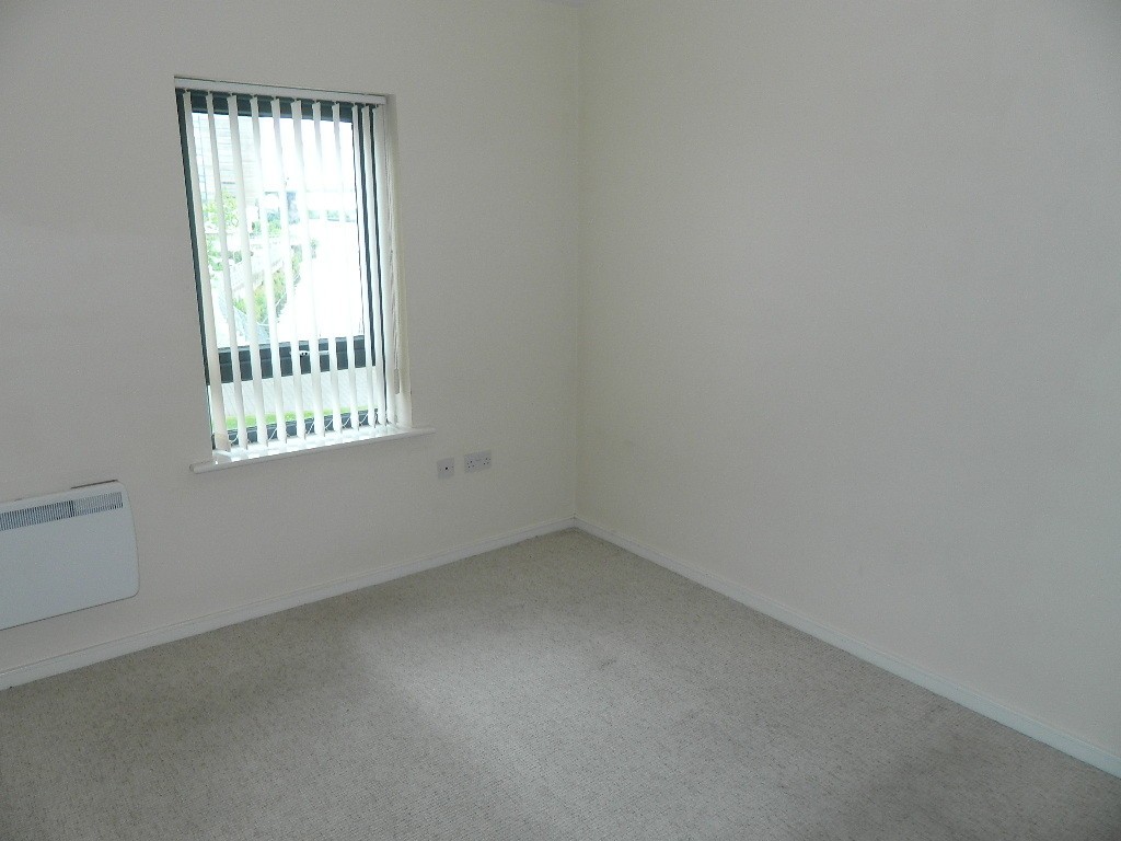 Images for The Decks  Runcorn Cheshire EAID:0c021585af0b9d676445b7c53ff3beb9 BID:1