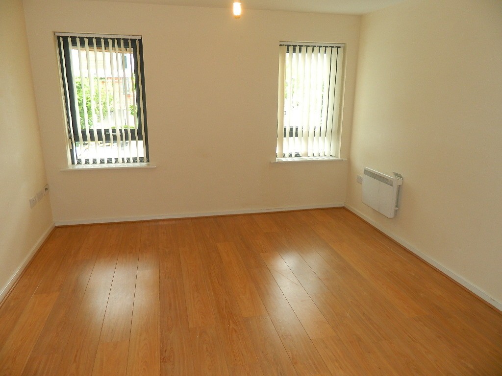 Images for The Decks  Runcorn Cheshire EAID:0c021585af0b9d676445b7c53ff3beb9 BID:1