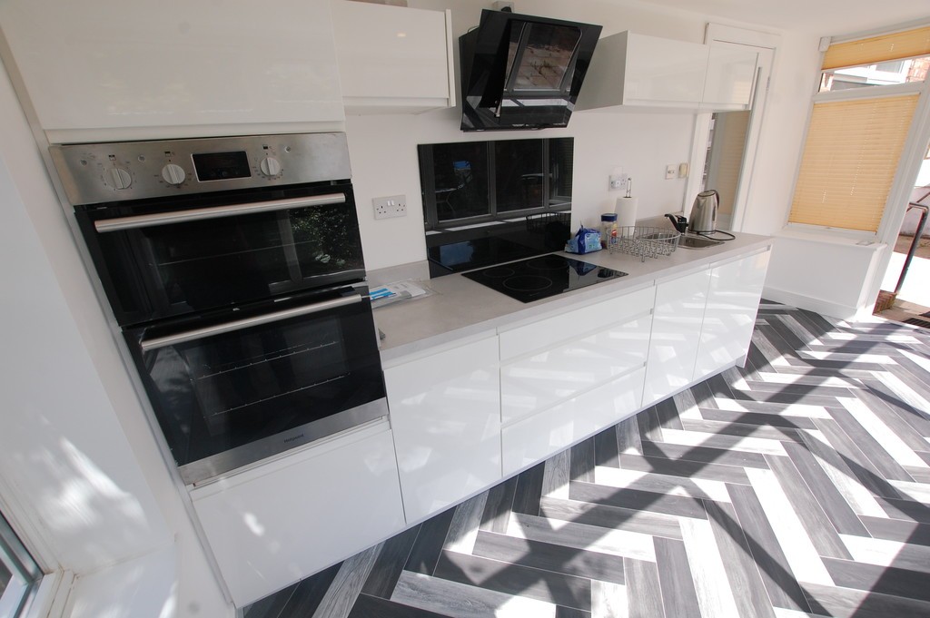 Images for Swinton, Manchester EAID:0c021585af0b9d676445b7c53ff3beb9 BID:1