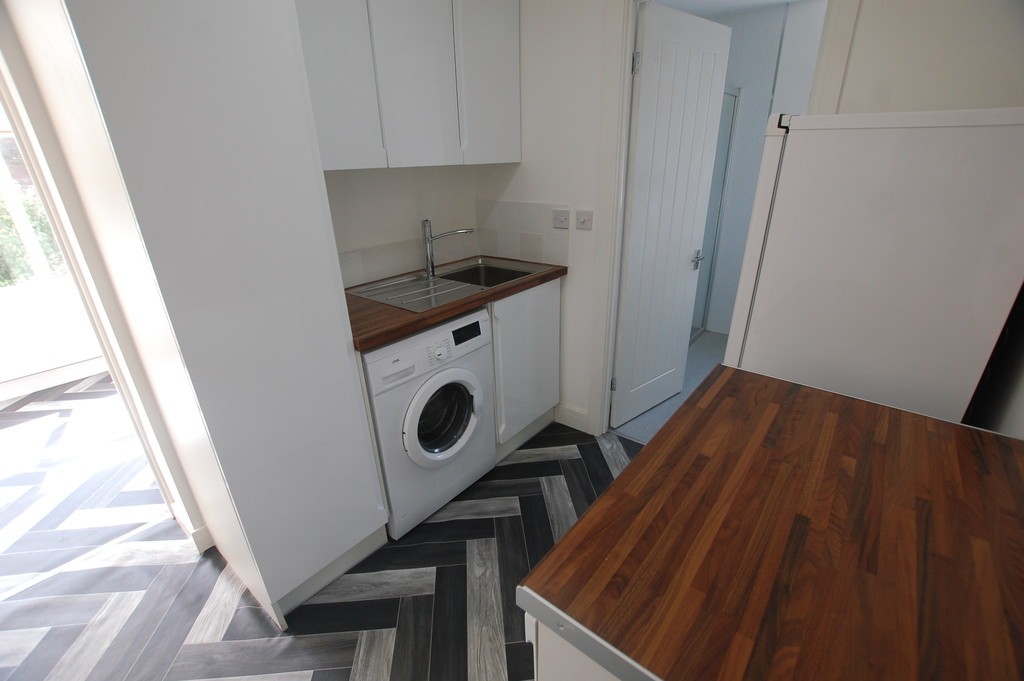 Images for Swinton, Manchester EAID:0c021585af0b9d676445b7c53ff3beb9 BID:1