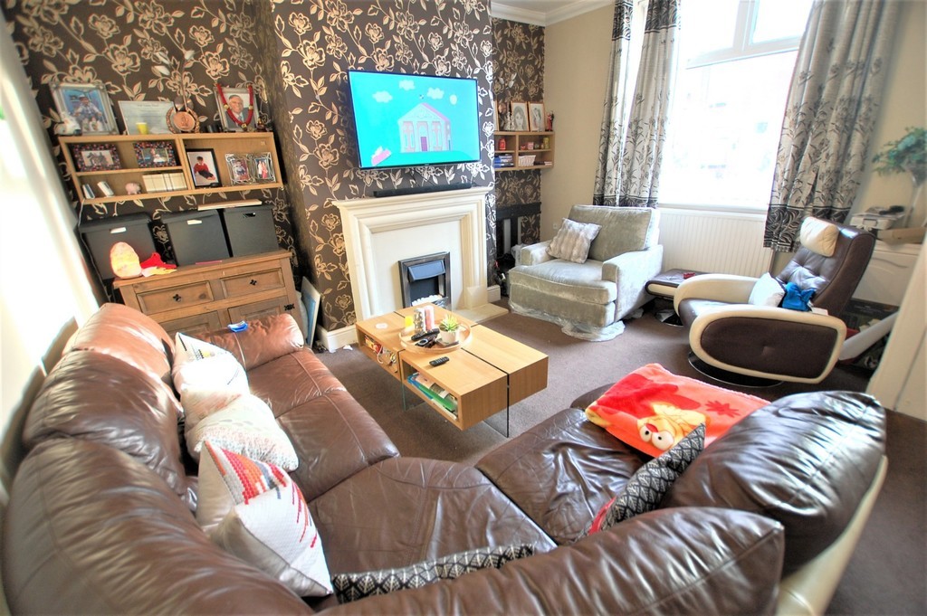 Images for Lord Street, Kearsley, Bolton EAID:0c021585af0b9d676445b7c53ff3beb9 BID:1