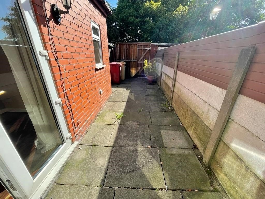 Images for Lord Street, Kearsley, Bolton EAID:0c021585af0b9d676445b7c53ff3beb9 BID:1