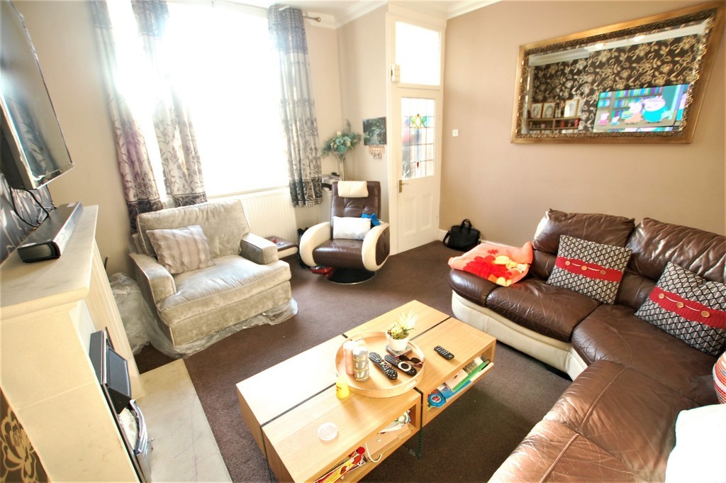 Images for Lord Street, Kearsley, Bolton EAID:0c021585af0b9d676445b7c53ff3beb9 BID:1