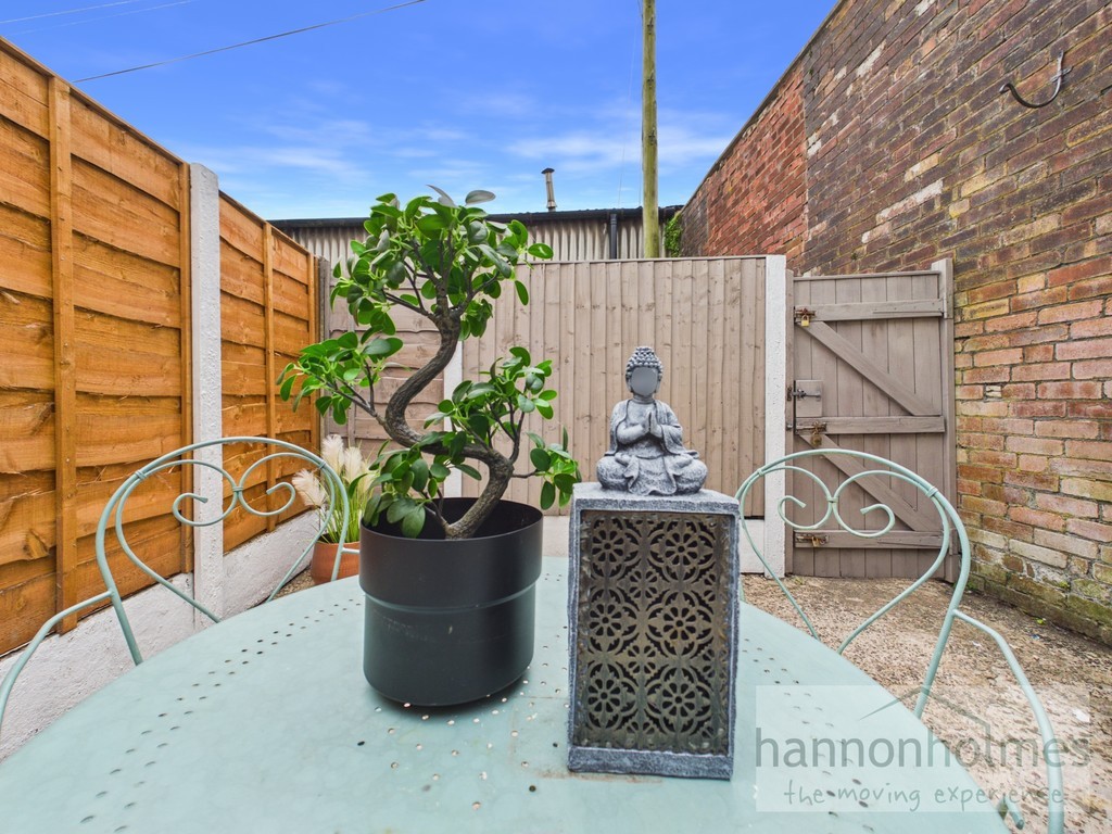 Images for Church Street, Little Lever, Bolton EAID:0c021585af0b9d676445b7c53ff3beb9 BID:1