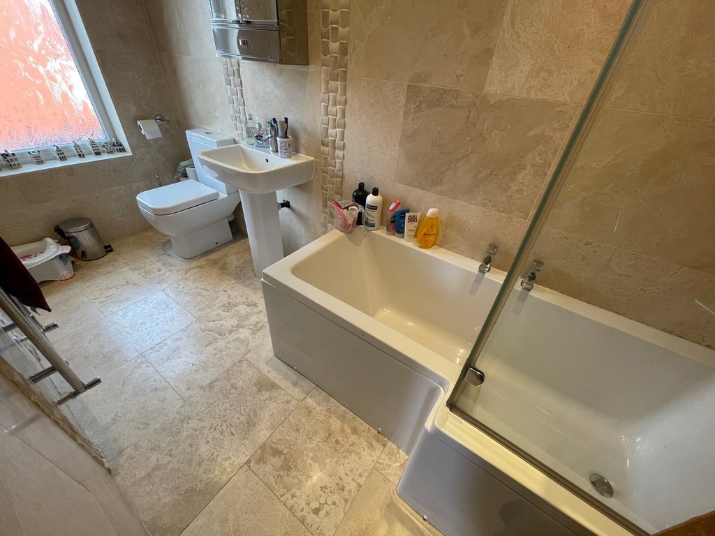 Images for Ladyshore Road, Little Lever, Bolton EAID:0c021585af0b9d676445b7c53ff3beb9 BID:1
