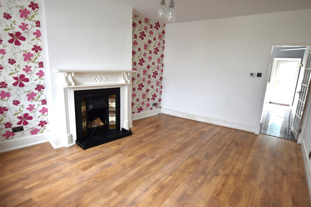 Images for Lostock, Bolton EAID:0c021585af0b9d676445b7c53ff3beb9 BID:1