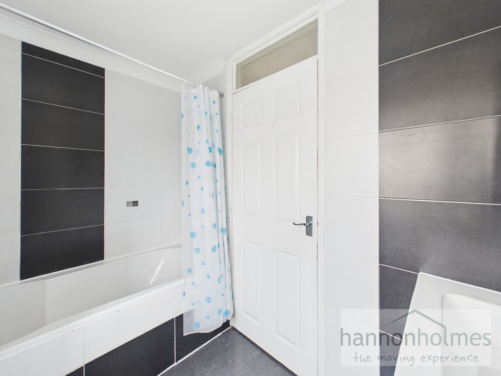 Images for Burghley Drive, Radcliffe, Manchester EAID:0c021585af0b9d676445b7c53ff3beb9 BID:1