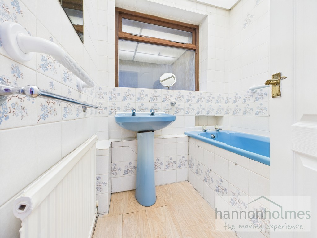 Images for Oxford Close, Farnworth, Bolton EAID:0c021585af0b9d676445b7c53ff3beb9 BID:1