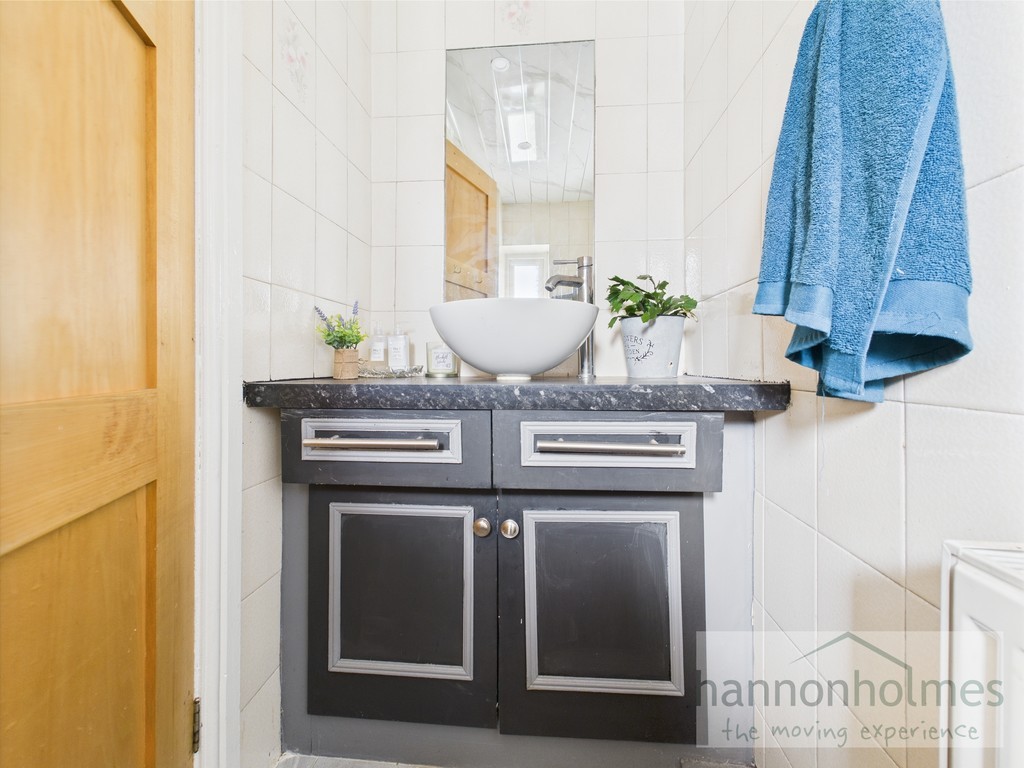 Images for Parnham Close, Radcliffe, Manchester EAID:0c021585af0b9d676445b7c53ff3beb9 BID:1