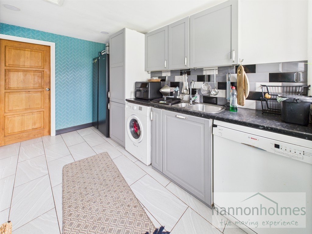 Images for Parnham Close, Radcliffe, Manchester EAID:0c021585af0b9d676445b7c53ff3beb9 BID:1