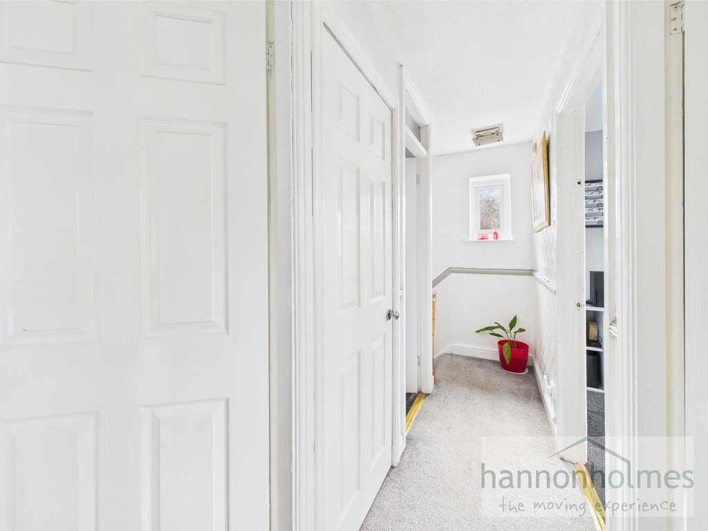 Images for Parnham Close, Radcliffe, Manchester EAID:0c021585af0b9d676445b7c53ff3beb9 BID:1