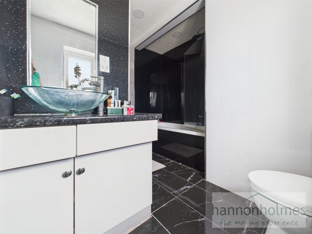 Images for Parnham Close, Radcliffe, Manchester EAID:0c021585af0b9d676445b7c53ff3beb9 BID:1
