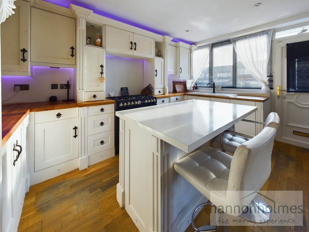 Images for Bollin Close, Kearsley, Bolton EAID:0c021585af0b9d676445b7c53ff3beb9 BID:1