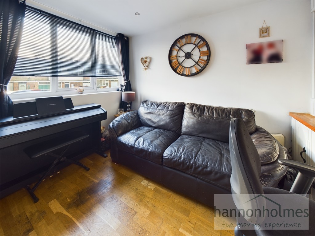 Images for Bollin Close, Kearsley, Bolton EAID:0c021585af0b9d676445b7c53ff3beb9 BID:1