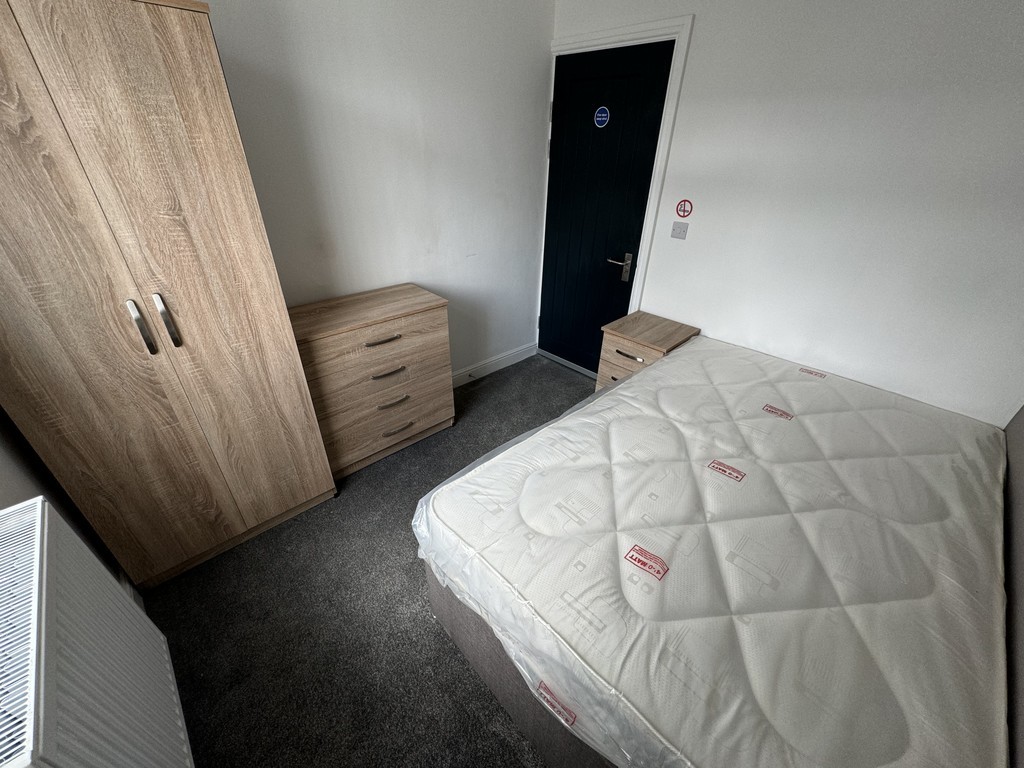 Images for Tonge Moor Road, Bolton EAID:0c021585af0b9d676445b7c53ff3beb9 BID:1