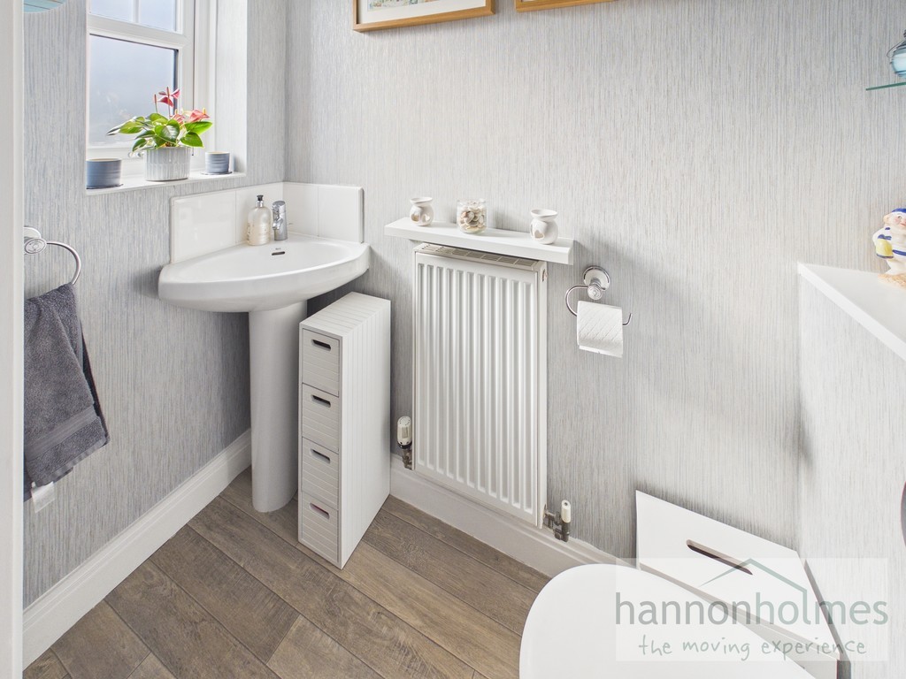 Images for Fearney Side, Little Lever, Bolton EAID:0c021585af0b9d676445b7c53ff3beb9 BID:1