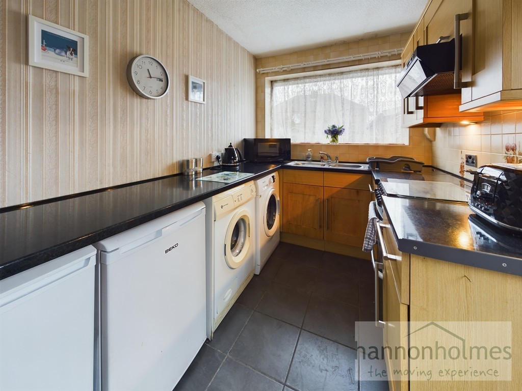 Images for Tong Road, Little Lever, Bolton EAID:0c021585af0b9d676445b7c53ff3beb9 BID:1