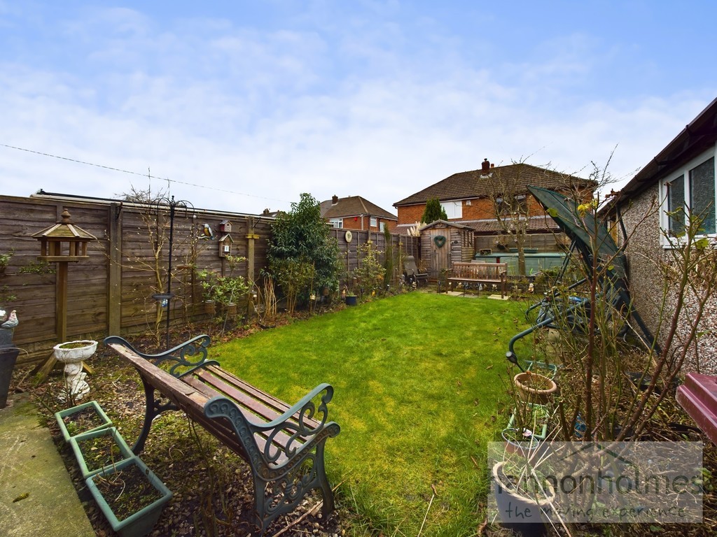 Images for Tong Road, Little Lever, Bolton EAID:0c021585af0b9d676445b7c53ff3beb9 BID:1
