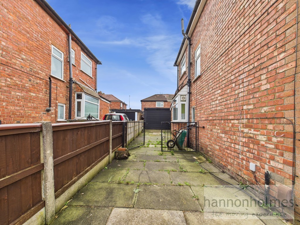 Images for Solway Close, Swinton, Manchester EAID:0c021585af0b9d676445b7c53ff3beb9 BID:1
