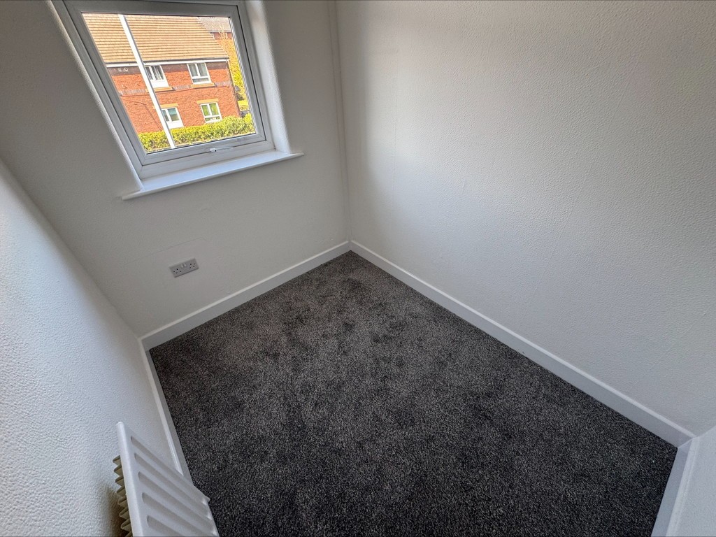 Images for Radcliffe, Manchester EAID:0c021585af0b9d676445b7c53ff3beb9 BID:1