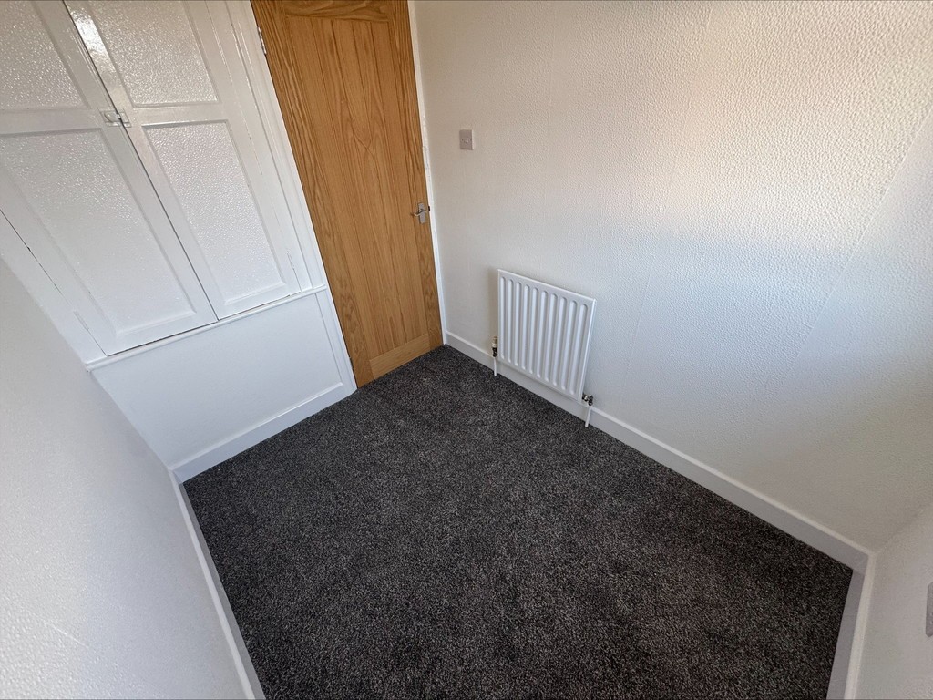 Images for Radcliffe, Manchester EAID:0c021585af0b9d676445b7c53ff3beb9 BID:1