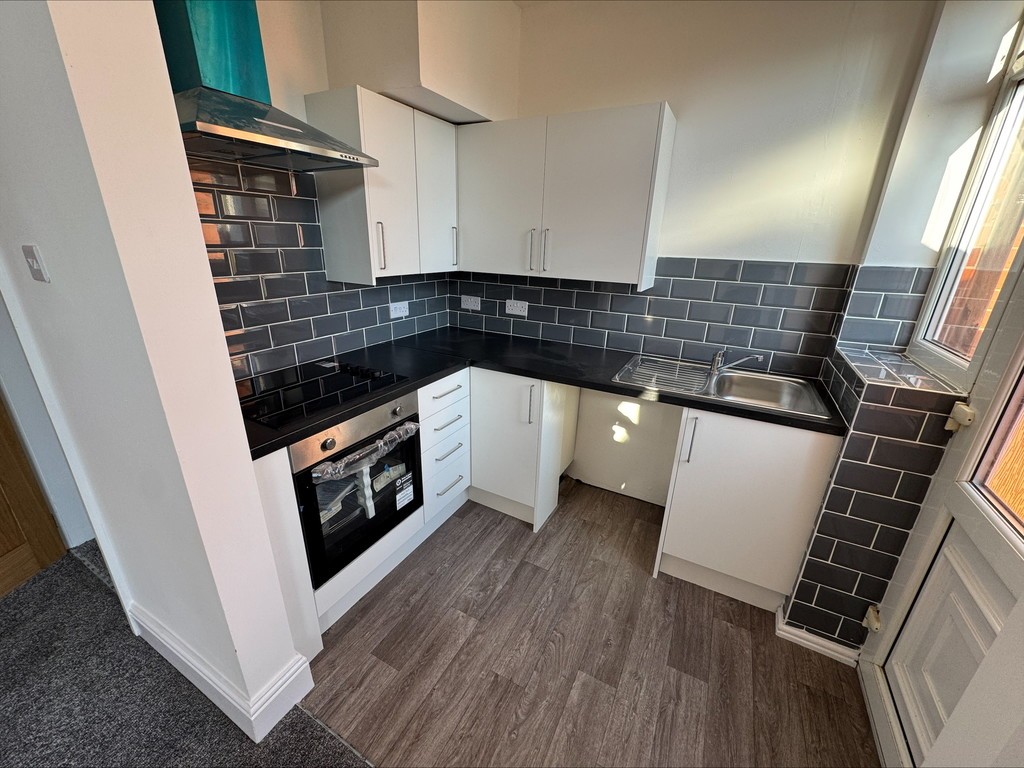 Images for Radcliffe, Manchester EAID:0c021585af0b9d676445b7c53ff3beb9 BID:1