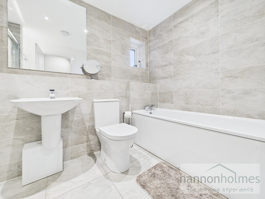 Images for Farm Crescent, Radcliffe, Manchester EAID:0c021585af0b9d676445b7c53ff3beb9 BID:1