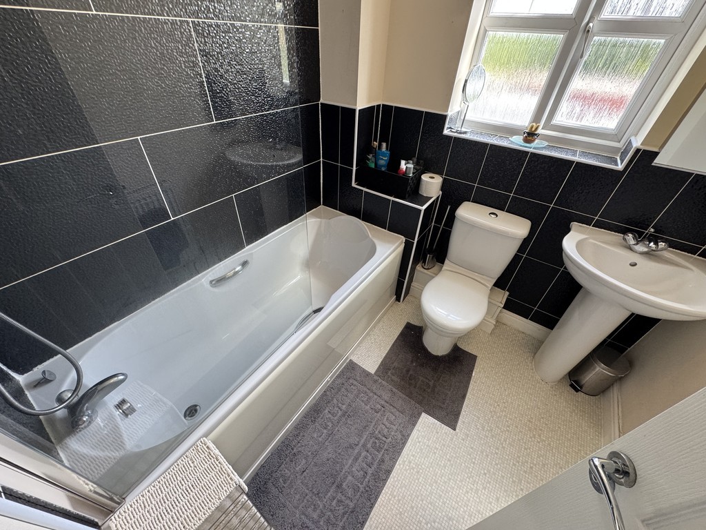 Images for Grundy Road, Farnworth, Bolton EAID:0c021585af0b9d676445b7c53ff3beb9 BID:1