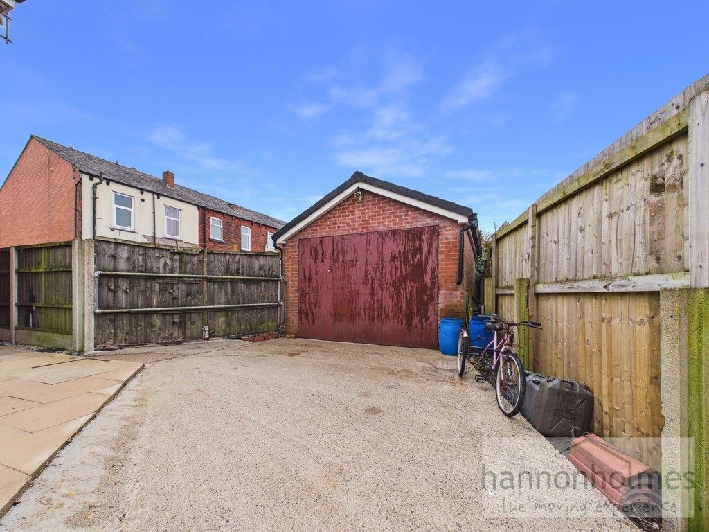 Images for Fearney Side, Little Lever, Bolton EAID:0c021585af0b9d676445b7c53ff3beb9 BID:1