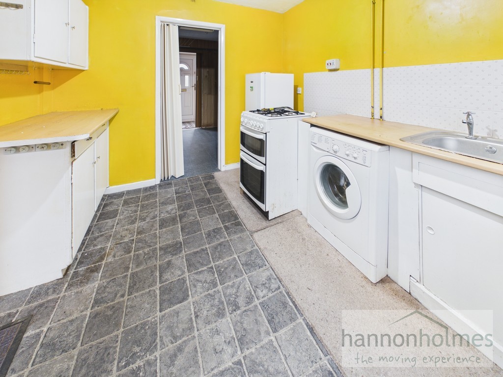 Images for Fifth Avenue, Little Lever, Bolton EAID:0c021585af0b9d676445b7c53ff3beb9 BID:1