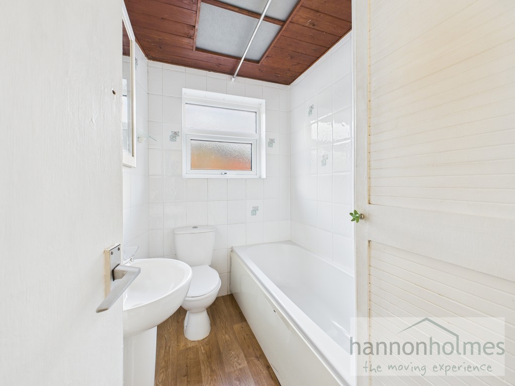 Images for Bolton Road Kearsley Bolton Lancashire EAID:0c021585af0b9d676445b7c53ff3beb9 BID:1