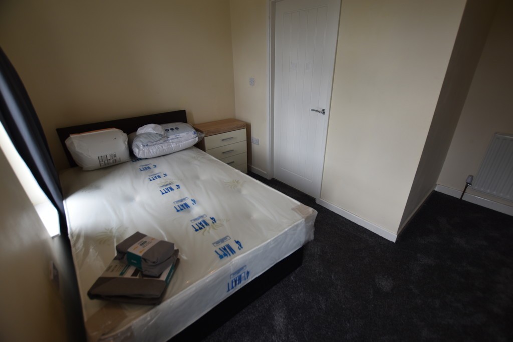 Images for Church Street, Little Lever, Bolton EAID:0c021585af0b9d676445b7c53ff3beb9 BID:1