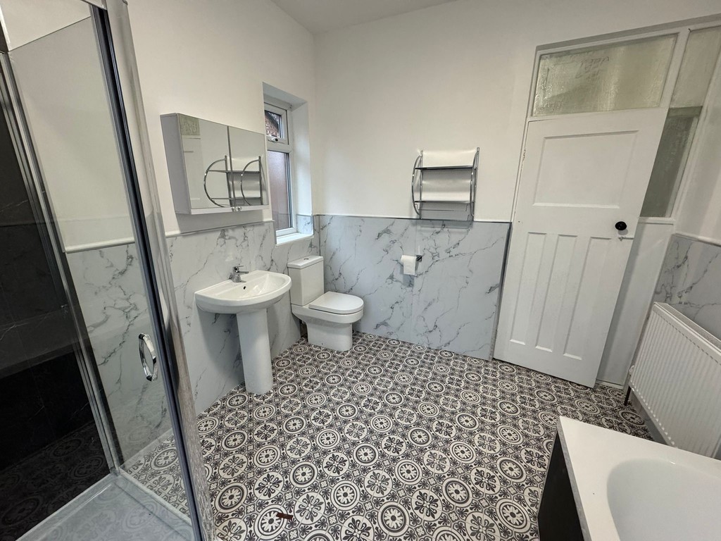 Images for Eccles Old Road, Salford EAID:0c021585af0b9d676445b7c53ff3beb9 BID:1