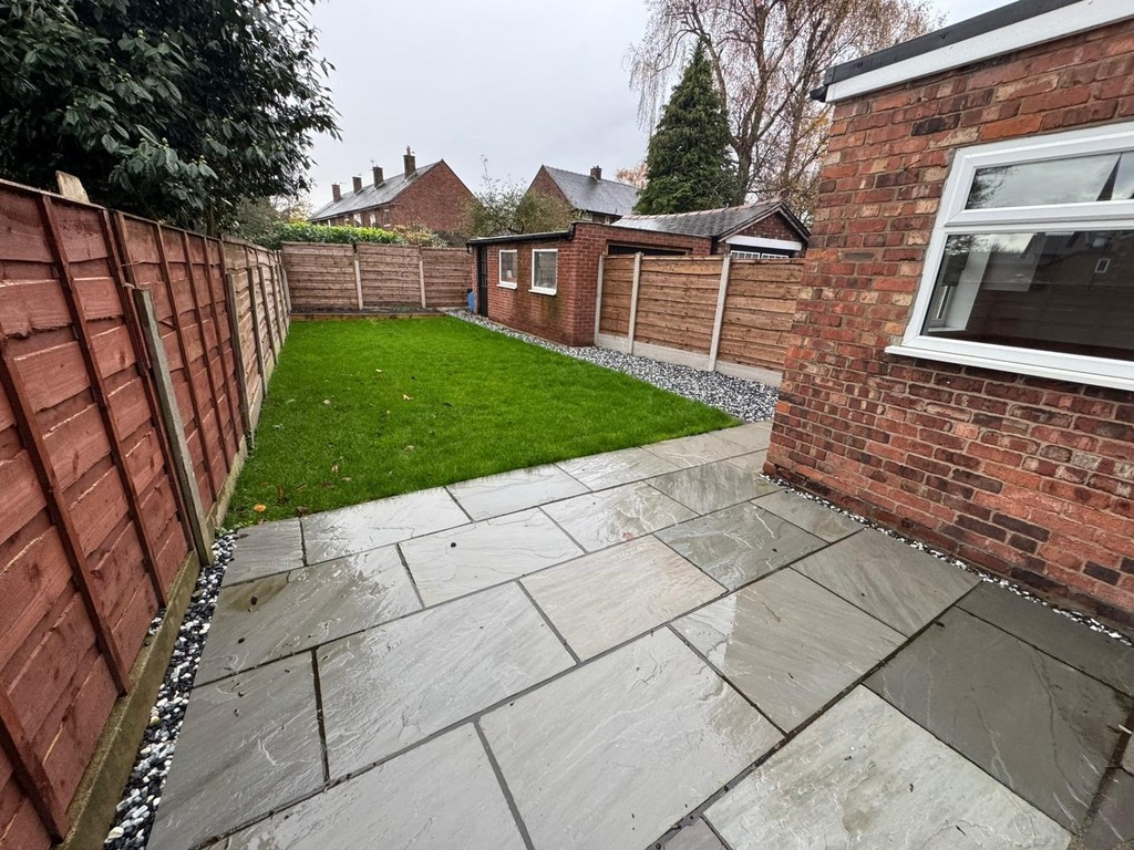 Images for Eccles Old Road, Salford EAID:0c021585af0b9d676445b7c53ff3beb9 BID:1