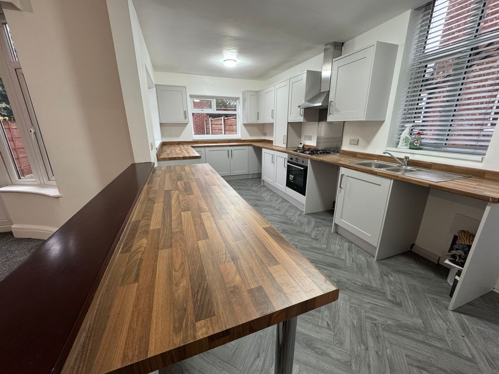 Images for Eccles Old Road, Salford EAID:0c021585af0b9d676445b7c53ff3beb9 BID:1