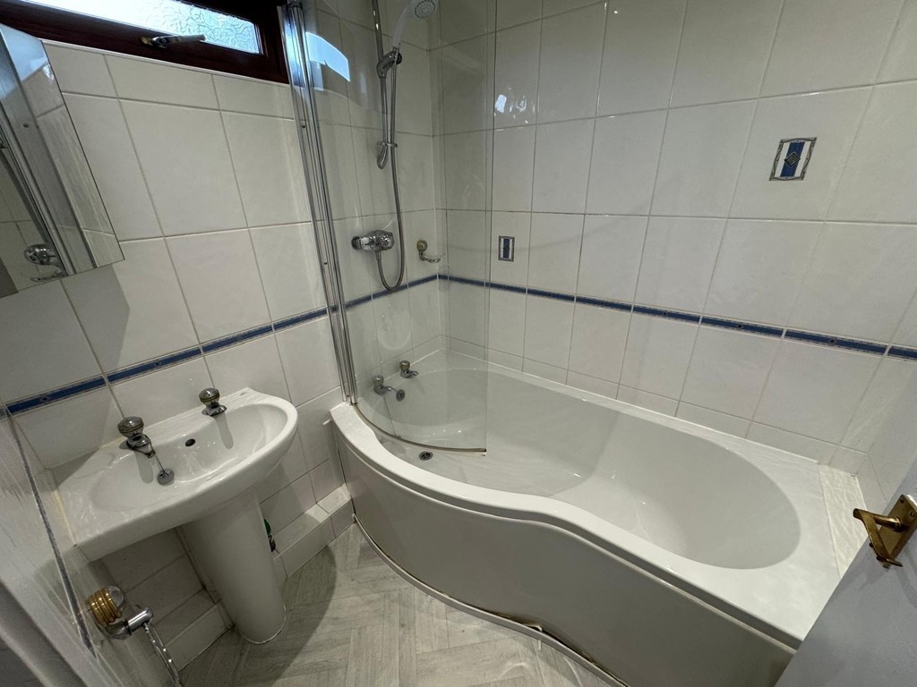 Images for Church Street, Ainsworth, Bolton EAID:0c021585af0b9d676445b7c53ff3beb9 BID:1