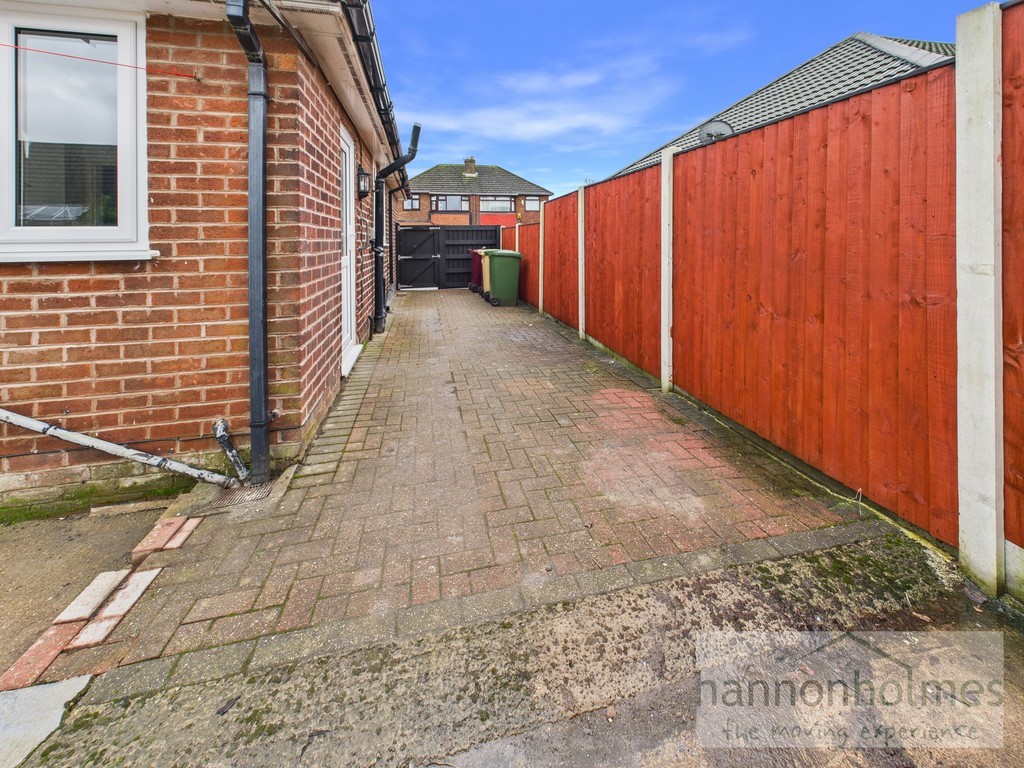 Images for Wilby Avenue, Little Lever, Bolton EAID:0c021585af0b9d676445b7c53ff3beb9 BID:1