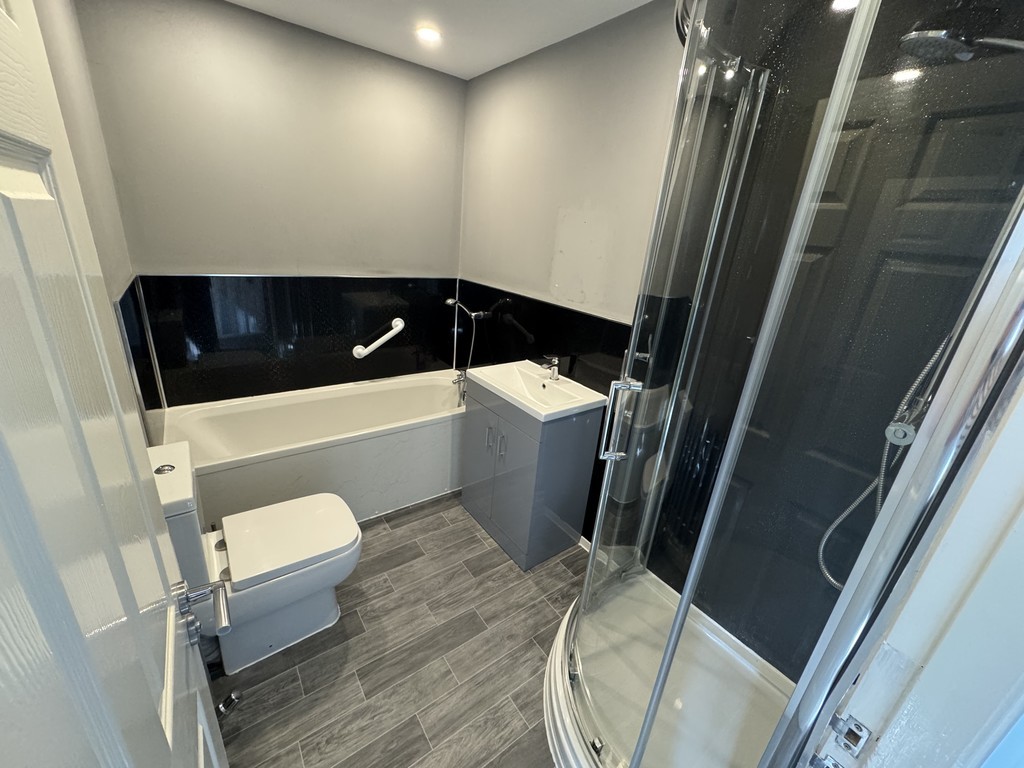 Images for Little Lever, Bolton EAID:0c021585af0b9d676445b7c53ff3beb9 BID:1