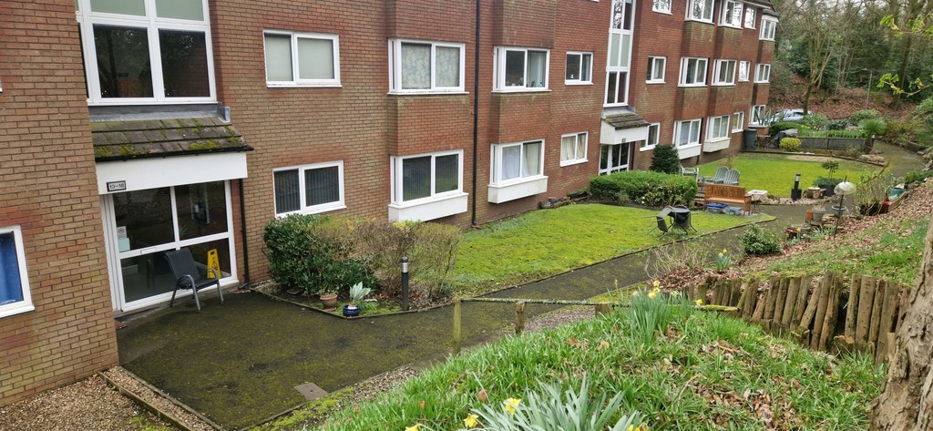 Images for Lostock, Bolton EAID:0c021585af0b9d676445b7c53ff3beb9 BID:1