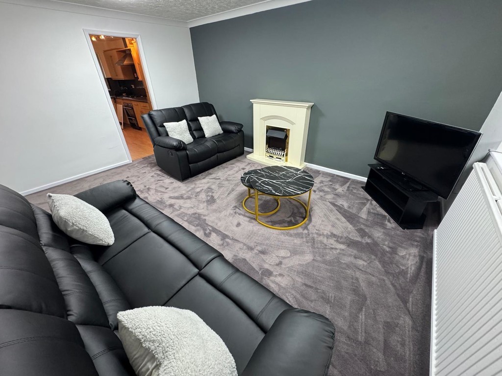 Images for Lostock, Bolton EAID:0c021585af0b9d676445b7c53ff3beb9 BID:1