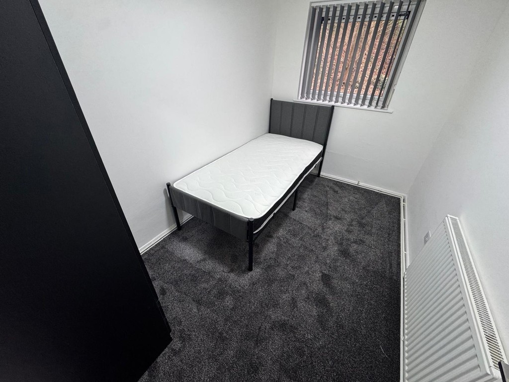 Images for Lostock, Bolton EAID:0c021585af0b9d676445b7c53ff3beb9 BID:1