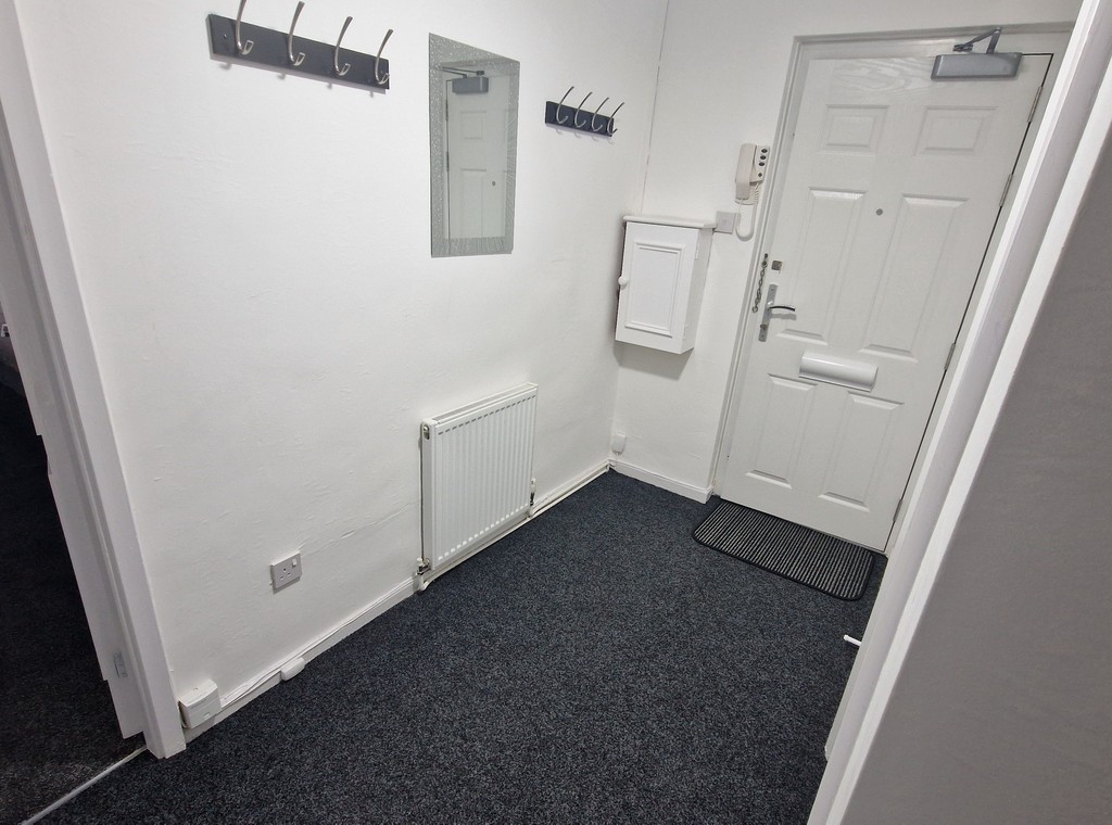 Images for Lostock, Bolton EAID:0c021585af0b9d676445b7c53ff3beb9 BID:1