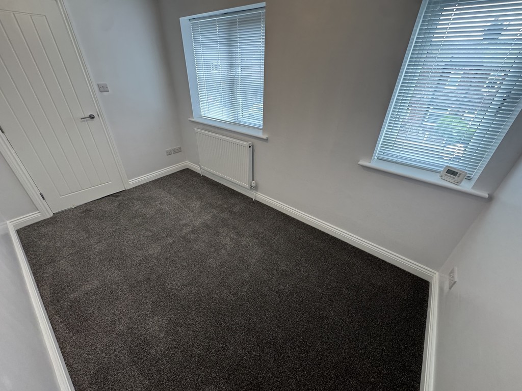 Images for Coronation Street, Swinton, Manchester EAID:0c021585af0b9d676445b7c53ff3beb9 BID:1