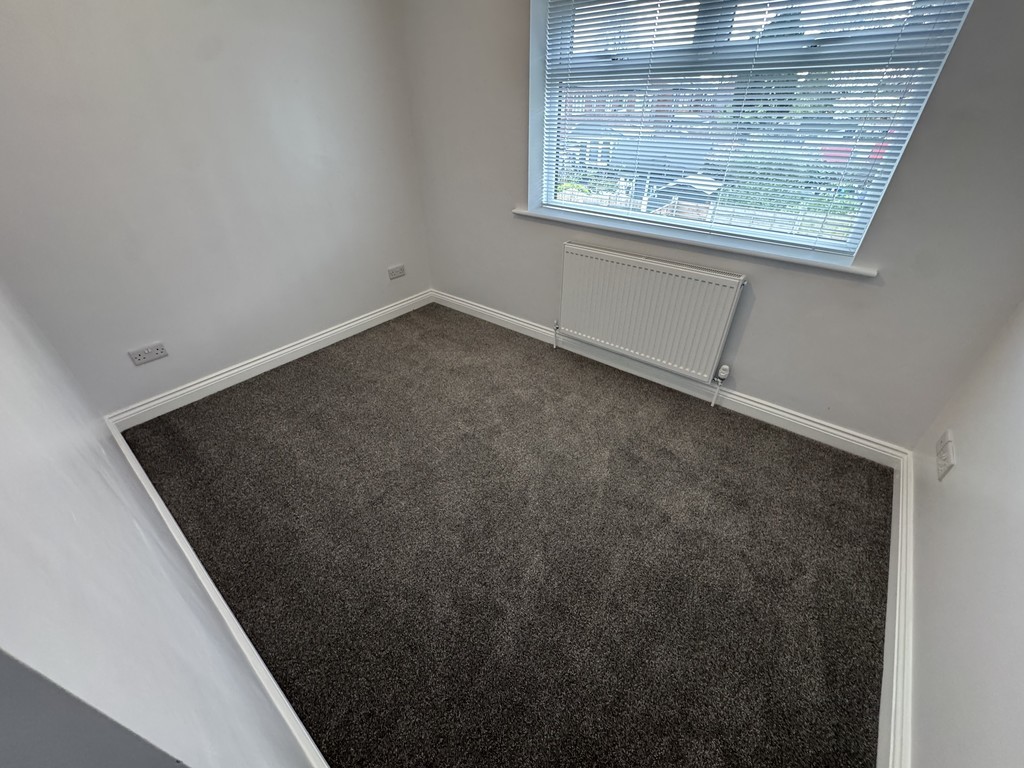 Images for Coronation Street, Swinton, Manchester EAID:0c021585af0b9d676445b7c53ff3beb9 BID:1