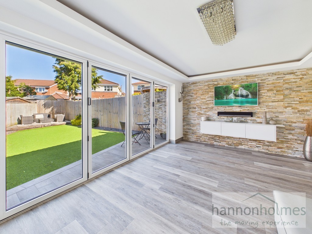 Images for Kentsford Drive, Radcliffe, Manchester EAID:0c021585af0b9d676445b7c53ff3beb9 BID:1
