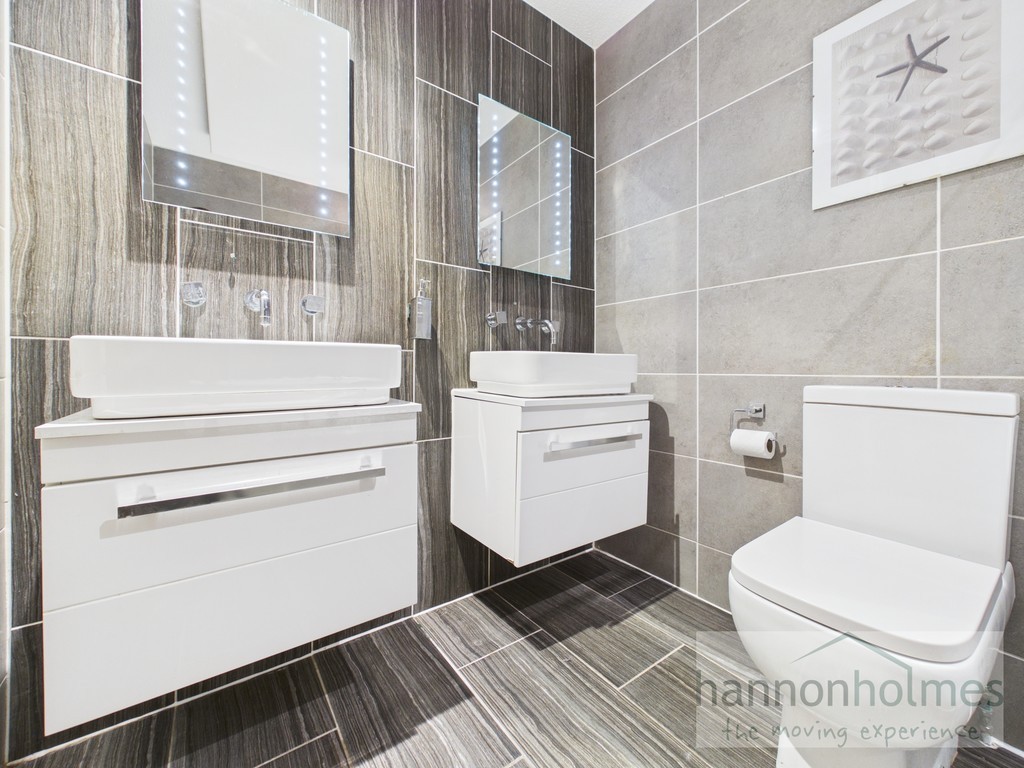 Images for Kentsford Drive, Radcliffe, Manchester EAID:0c021585af0b9d676445b7c53ff3beb9 BID:1